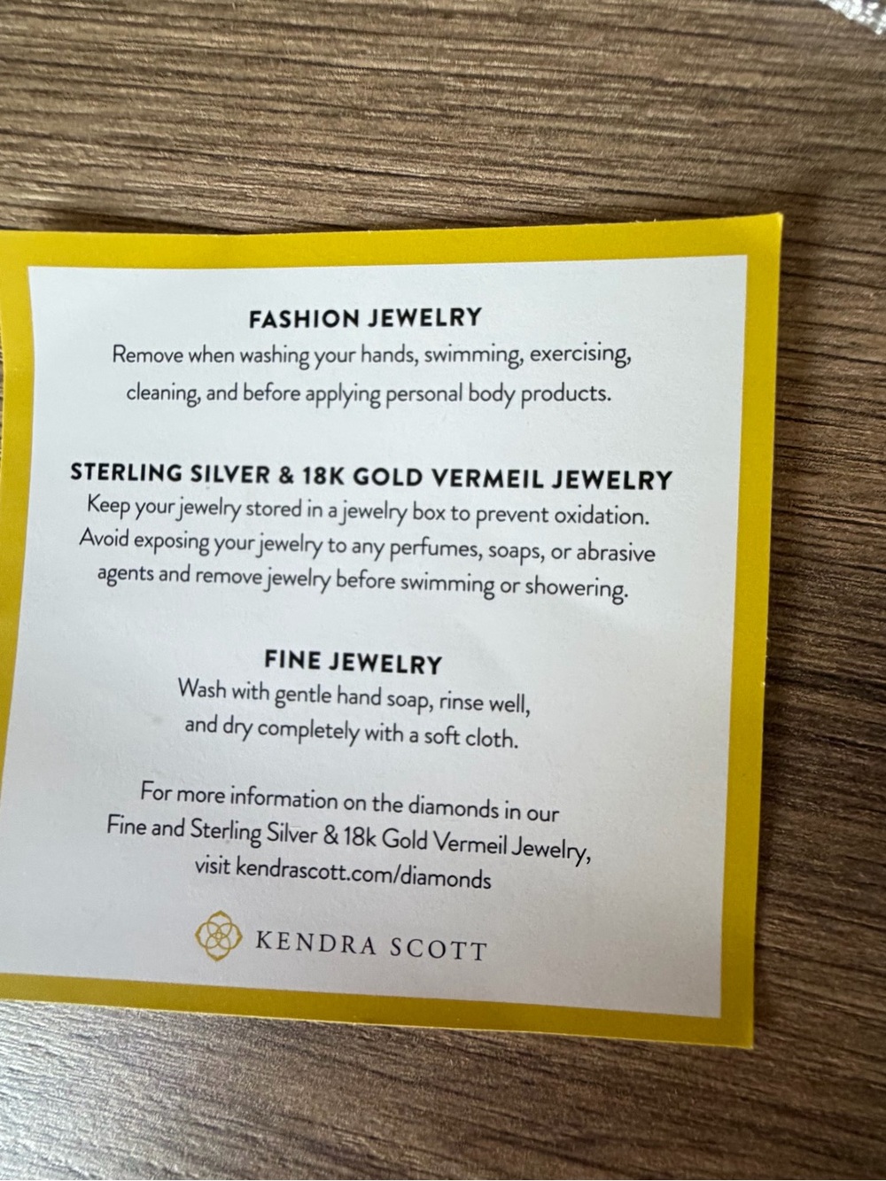 NWT Kendra Scott Addie Gold Drop Earrings in Gold Filigree - Picture 5 of 6